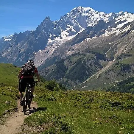 Val Ferret Ideal For Tmb, Hiking, Panorama *
