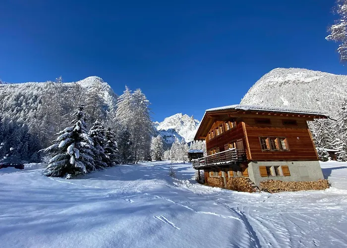 Val Ferret Ideal For Tmb, Hiking, Panorama Praz-de-Fort